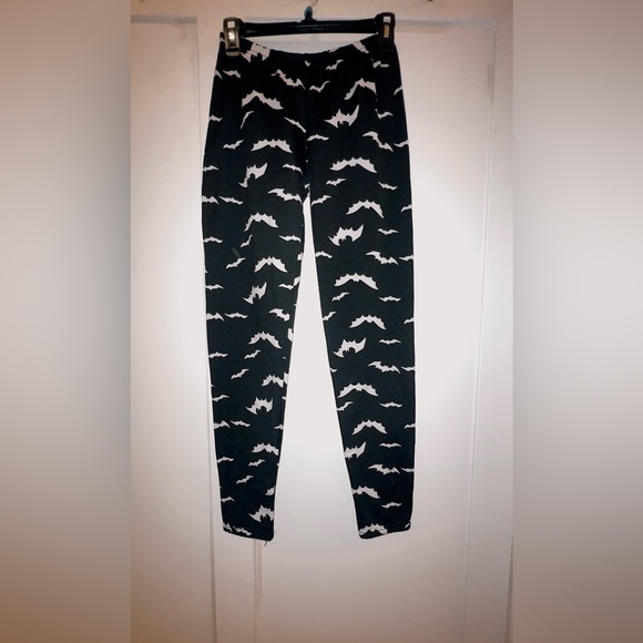 Poof! Pants - Halloweenie bat leggings